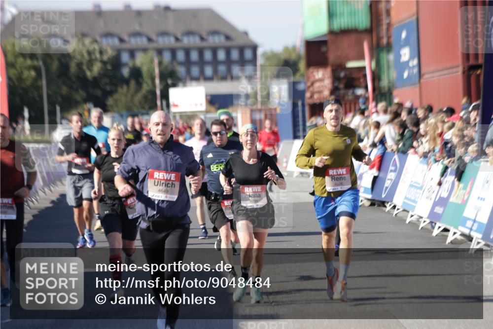 03.10.2025 - Köhlbrandbrückenlauf Jannik Wohlers http://msf.ph/oto/9048484 03.10.2025 13:07:17 Ziel 4444, 4590, 4649, 4794, 4806, 5645, 5646, 6302, 6459, 6467 meine-sportfotos.de