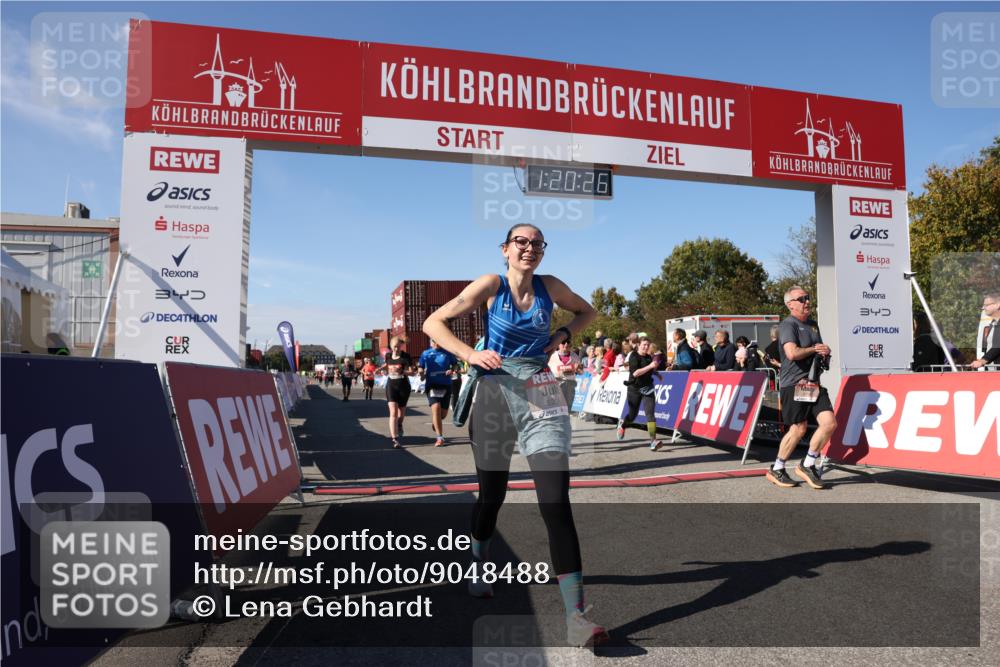 03.10.2025 - Köhlbrandbrückenlauf Lena Gebhardt http://msf.ph/oto/9048488 03.10.2025 13:20:27 Ziel 4385, 4570, 4571, 4591, 4672, 4739, 4790, 4859, 5082, 5144, 5160, 5208, 5543, 5631, 5672, 5790, 5850, 6035, 6136 meine-sportfotos.de