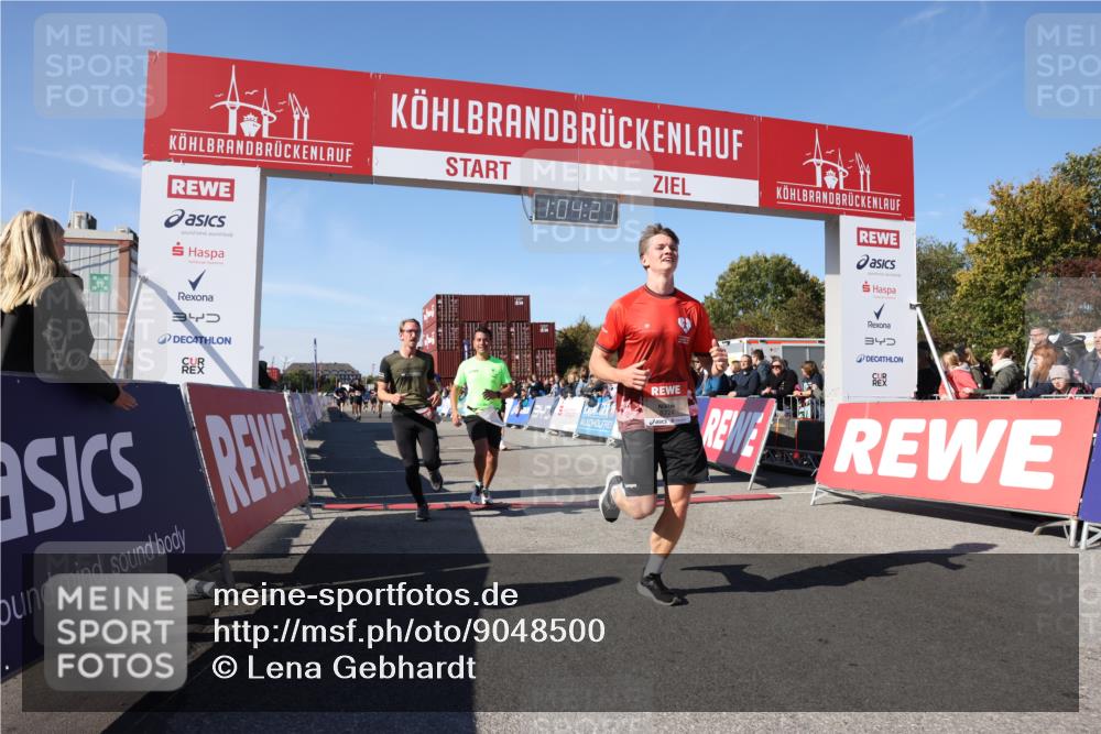 03.10.2025 - Köhlbrandbrückenlauf Lena Gebhardt http://msf.ph/oto/9048500 03.10.2025 13:04:21 Ziel 4117, 4198, 4297, 4494, 4665, 4836, 4995, 5055, 6038, 6250, 6251, 6523, 6723, 6724 meine-sportfotos.de