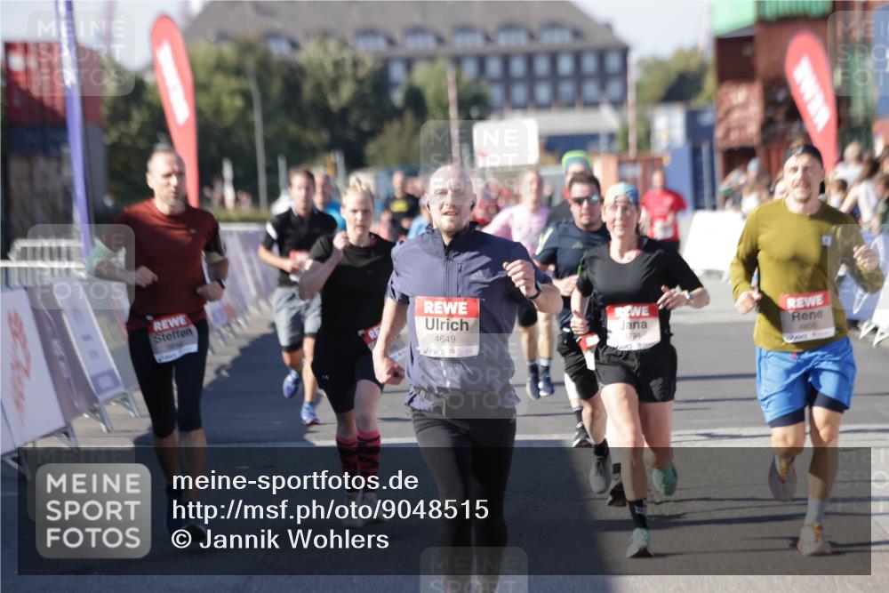 03.10.2025 - Köhlbrandbrückenlauf Jannik Wohlers http://msf.ph/oto/9048515 03.10.2025 13:07:18 Ziel 4444, 4590, 4649, 4794, 4806, 5645, 5646, 5872, 6302, 6459, 6467 meine-sportfotos.de