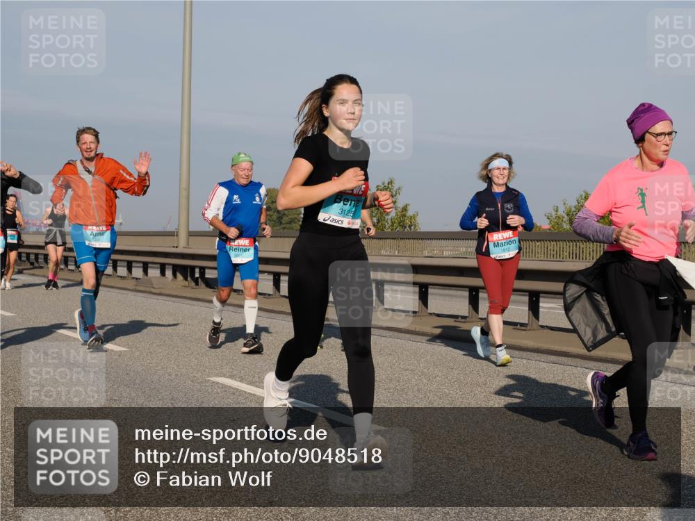03.10.2025 - Köhlbrandbrückenlauf Fabian Wolf http://msf.ph/oto/9048518 03.10.2025 10:00:33 Position 3 281, 3125, 1812 meine-sportfotos.de
