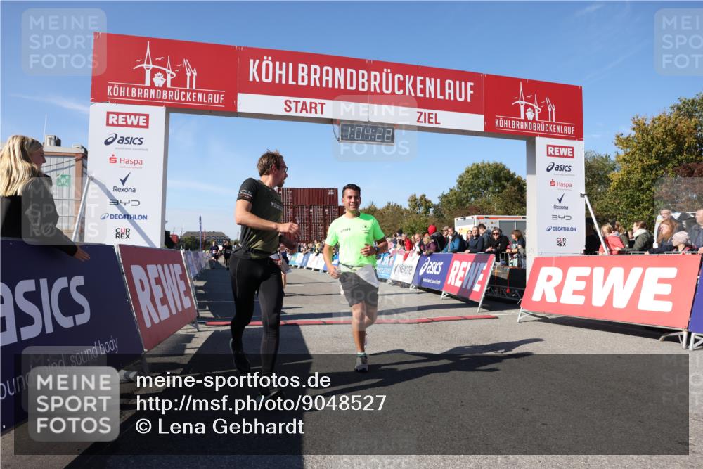 03.10.2025 - Köhlbrandbrückenlauf Lena Gebhardt http://msf.ph/oto/9048527 03.10.2025 13:04:22 Ziel 4117, 4198, 4297, 4494, 4665, 4836, 4995, 5055, 6038, 6250, 6251, 6523, 6723, 6724 meine-sportfotos.de
