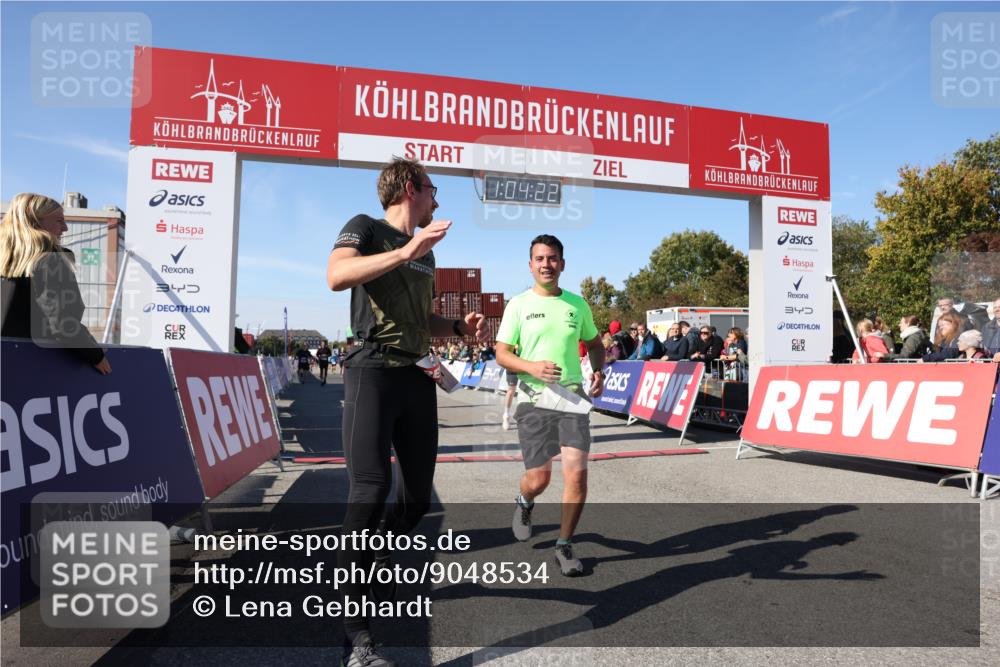 03.10.2025 - Köhlbrandbrückenlauf Lena Gebhardt http://msf.ph/oto/9048534 03.10.2025 13:04:22 Ziel 4117, 4198, 4297, 4494, 4665, 4836, 4995, 5055, 6038, 6250, 6251, 6523, 6723, 6724 meine-sportfotos.de