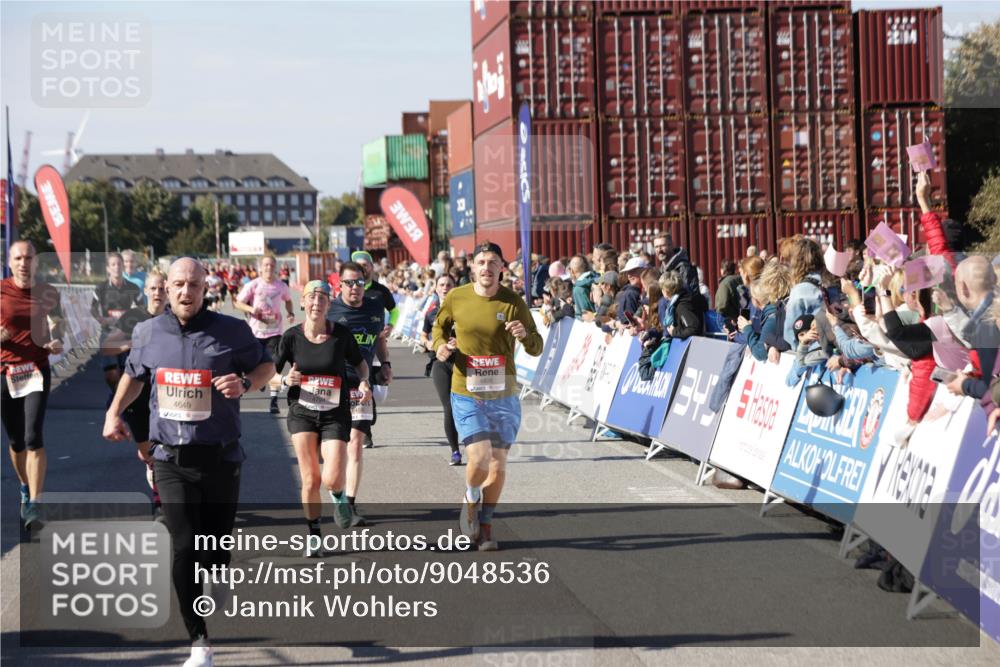 03.10.2025 - Köhlbrandbrückenlauf Jannik Wohlers http://msf.ph/oto/9048536 03.10.2025 13:07:20 Ziel 4287, 4590, 4649, 4794, 4806, 5645, 5646, 5870, 5872, 6302, 6459, 6467 meine-sportfotos.de