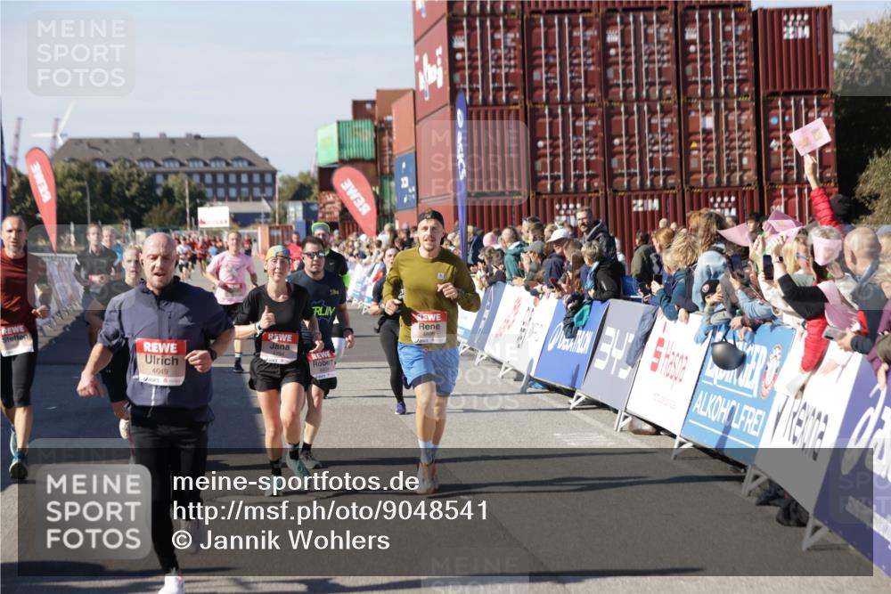 03.10.2025 - Köhlbrandbrückenlauf Jannik Wohlers http://msf.ph/oto/9048541 03.10.2025 13:07:20 Ziel 4287, 4590, 4649, 4794, 4806, 5645, 5646, 5870, 5872, 6302, 6459, 6467 meine-sportfotos.de