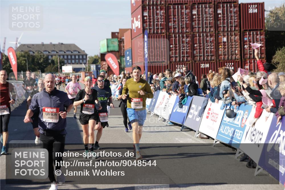 03.10.2025 - Köhlbrandbrückenlauf Jannik Wohlers http://msf.ph/oto/9048544 03.10.2025 13:07:20 Ziel 4287, 4590, 4649, 4794, 4806, 5645, 5646, 5870, 5872, 6302, 6459, 6467 meine-sportfotos.de