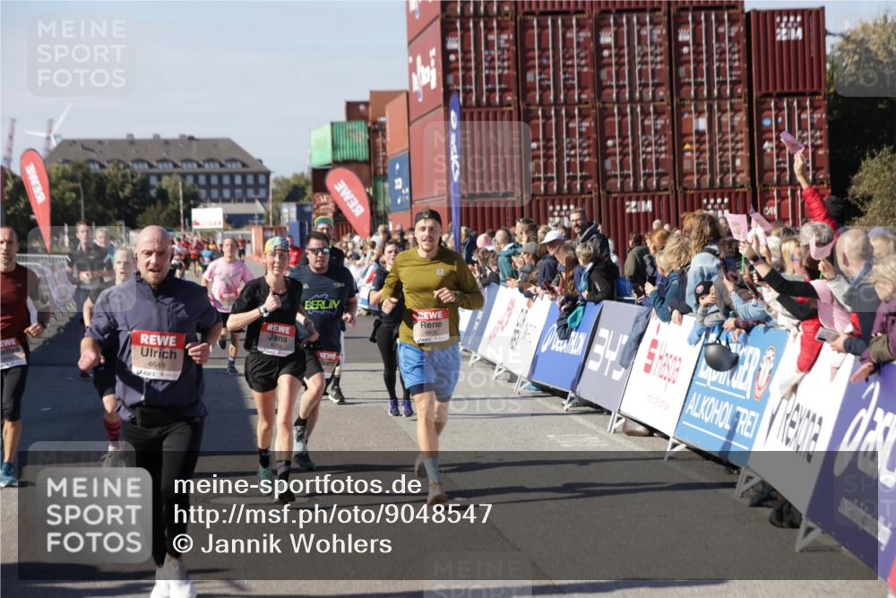 03.10.2025 - Köhlbrandbrückenlauf Jannik Wohlers http://msf.ph/oto/9048547 03.10.2025 13:07:20 Ziel 4287, 4590, 4649, 4794, 4806, 5645, 5646, 5870, 5872, 6302, 6459, 6467 meine-sportfotos.de