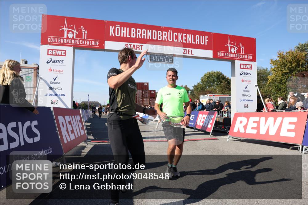 03.10.2025 - Köhlbrandbrückenlauf Lena Gebhardt http://msf.ph/oto/9048548 03.10.2025 13:04:23 Ziel 4117, 4198, 4297, 4494, 4665, 4836, 4995, 5055, 6038, 6250, 6251, 6523, 6723, 6724 meine-sportfotos.de