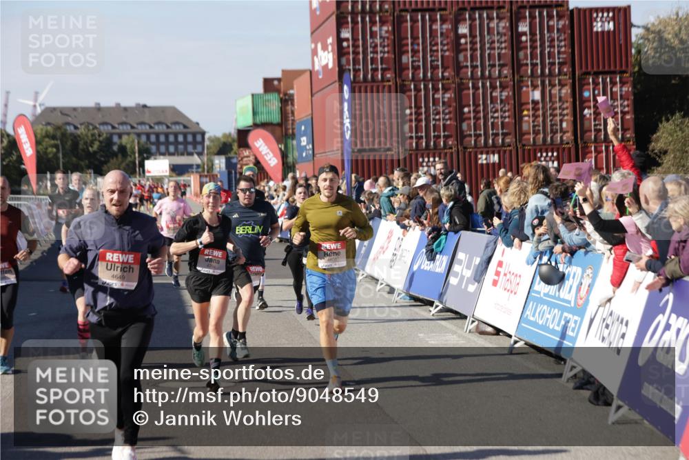 03.10.2025 - Köhlbrandbrückenlauf Jannik Wohlers http://msf.ph/oto/9048549 03.10.2025 13:07:20 Ziel 4287, 4590, 4649, 4794, 4806, 5645, 5646, 5870, 5872, 6302, 6459, 6467 meine-sportfotos.de