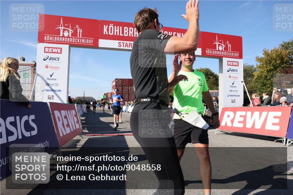 03.10.2025 - Köhlbrandbrückenlauf Lena Gebhardt http://msf.ph/oto/9048558 03.10.2025 13:04:23 Ziel 4117, 4198, 4297, 4494, 4665, 4836, 4995, 5055, 6038, 6250, 6251, 6523, 6723, 6724 meine-sportfotos.de