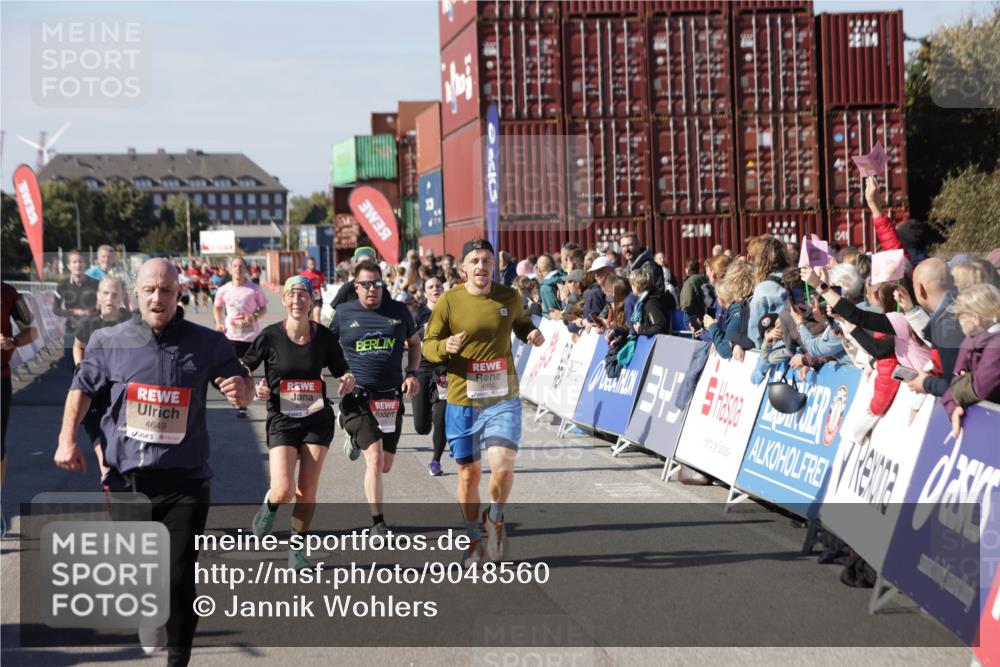 03.10.2025 - Köhlbrandbrückenlauf Jannik Wohlers http://msf.ph/oto/9048560 03.10.2025 13:07:20 Ziel 4287, 4590, 4649, 4794, 4806, 5645, 5646, 5870, 5872, 6302, 6459, 6467 meine-sportfotos.de