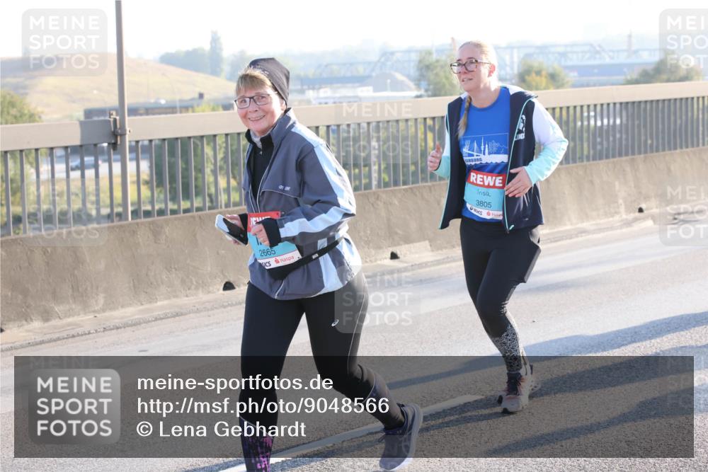 03.10.2025 - Köhlbrandbrückenlauf Lena Gebhardt http://msf.ph/oto/9048566 03.10.2025 09:30:45 Position 1 2665, 3805 meine-sportfotos.de