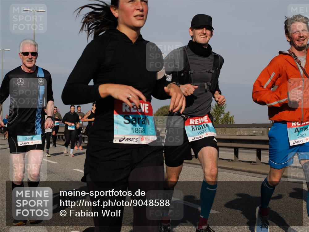 03.10.2025 - Köhlbrandbrückenlauf Fabian Wolf http://msf.ph/oto/9048588 03.10.2025 10:00:36 Position 3 3468, 1868, 1031, 3281 meine-sportfotos.de