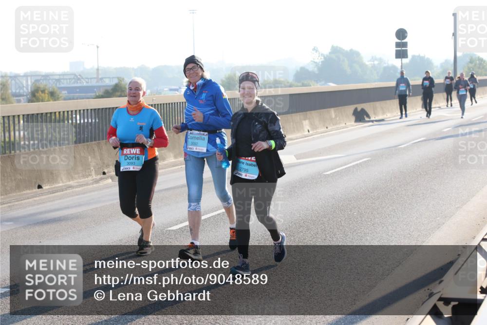 03.10.2025 - Köhlbrandbrückenlauf Lena Gebhardt http://msf.ph/oto/9048589 03.10.2025 09:30:46 Position 1 3093, 3092, 2795 meine-sportfotos.de