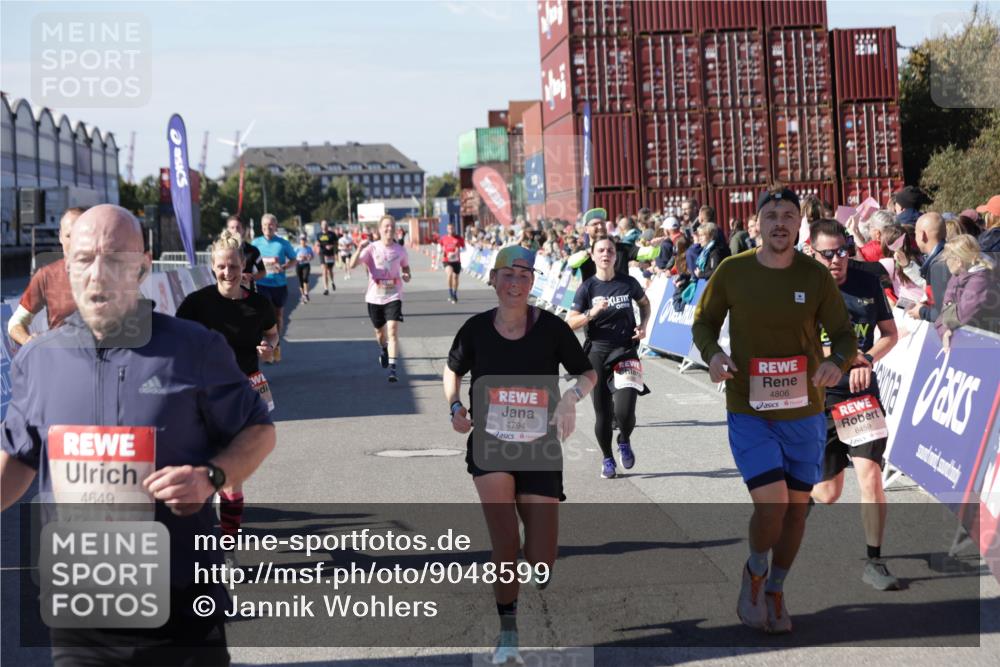 03.10.2025 - Köhlbrandbrückenlauf Jannik Wohlers http://msf.ph/oto/9048599 03.10.2025 13:07:22 Ziel 4287, 4288, 4590, 4649, 4794, 4806, 5645, 5646, 5870, 5872, 6302, 6459 meine-sportfotos.de