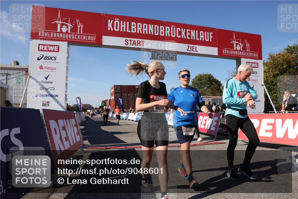 03.10.2025 - Köhlbrandbrückenlauf Lena Gebhardt http://msf.ph/oto/9048601 03.10.2025 13:20:30 Ziel 4269, 4385, 4570, 4571, 4591, 4672, 4739, 4790, 4859, 5082, 5144, 5208, 5543, 5631, 5790 meine-sportfotos.de