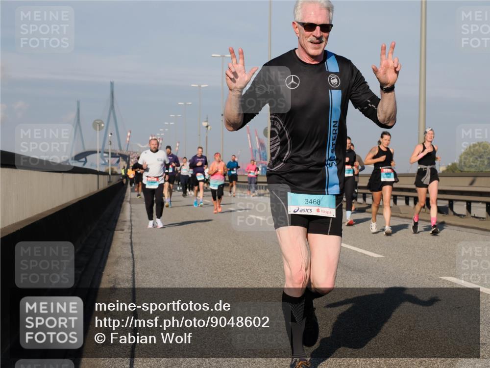 03.10.2025 - Köhlbrandbrückenlauf Fabian Wolf http://msf.ph/oto/9048602 03.10.2025 10:00:36 Position 3 3468 meine-sportfotos.de