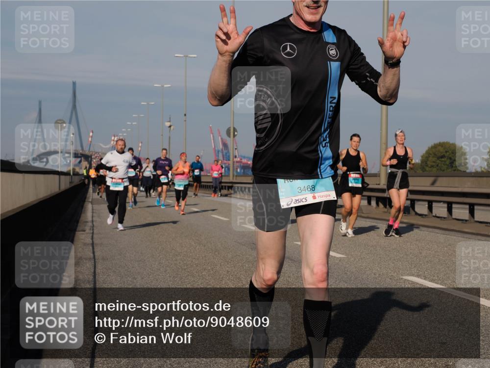 03.10.2025 - Köhlbrandbrückenlauf Fabian Wolf http://msf.ph/oto/9048609 03.10.2025 10:00:37 Position 3 3468 meine-sportfotos.de