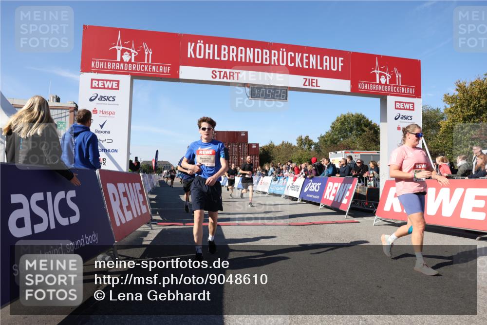 03.10.2025 - Köhlbrandbrückenlauf Lena Gebhardt http://msf.ph/oto/9048610 03.10.2025 13:04:26 Ziel 4055, 4117, 4198, 4297, 4494, 4665, 4836, 4995, 5055, 6018, 6038, 6250, 6251, 6723, 6724 meine-sportfotos.de