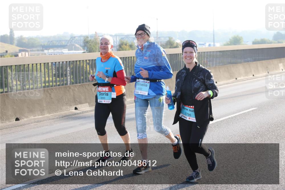 03.10.2025 - Köhlbrandbrückenlauf Lena Gebhardt http://msf.ph/oto/9048612 03.10.2025 09:30:47 Position 1 3093, 3092, 2795 meine-sportfotos.de