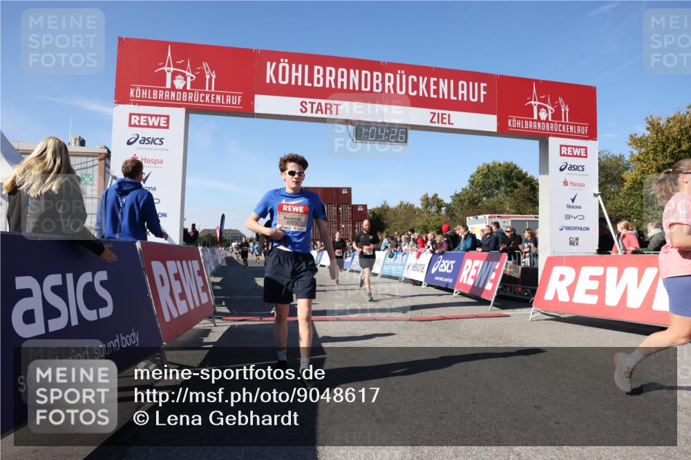03.10.2025 - Köhlbrandbrückenlauf Lena Gebhardt http://msf.ph/oto/9048617 03.10.2025 13:04:26 Ziel 4055, 4117, 4198, 4297, 4494, 4665, 4836, 4995, 5055, 6018, 6038, 6250, 6251, 6723, 6724 meine-sportfotos.de
