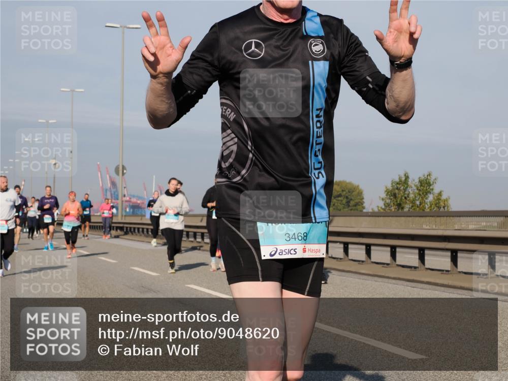 03.10.2025 - Köhlbrandbrückenlauf Fabian Wolf http://msf.ph/oto/9048620 03.10.2025 10:00:37 Position 3 3468 meine-sportfotos.de