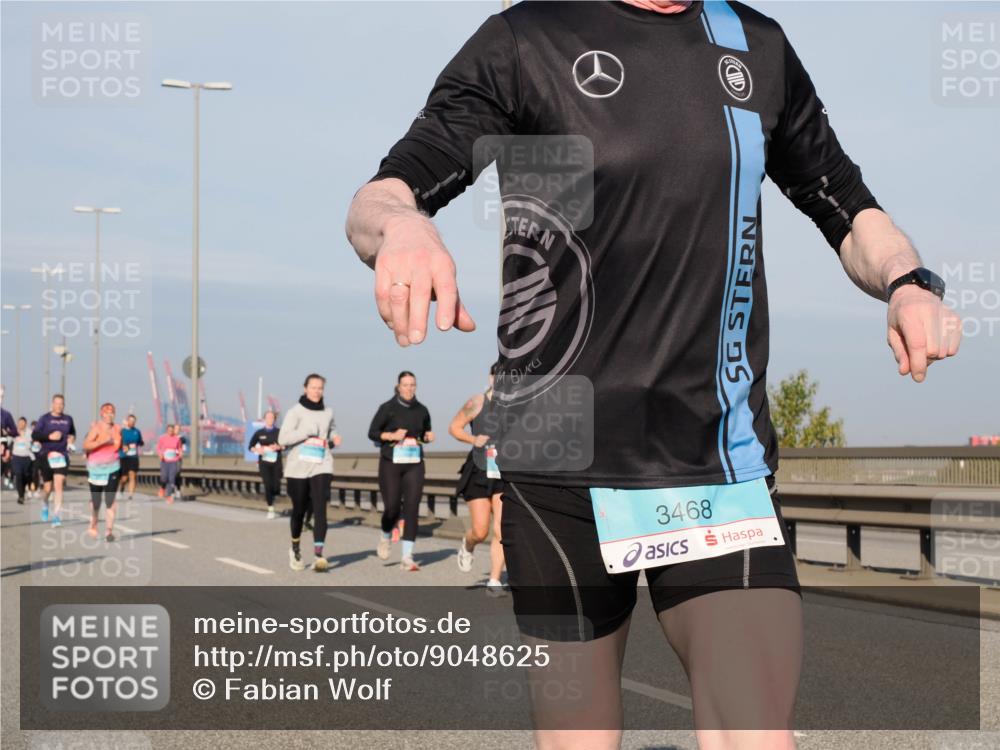 03.10.2025 - Köhlbrandbrückenlauf Fabian Wolf http://msf.ph/oto/9048625 03.10.2025 10:00:37 Position 3 3468 meine-sportfotos.de