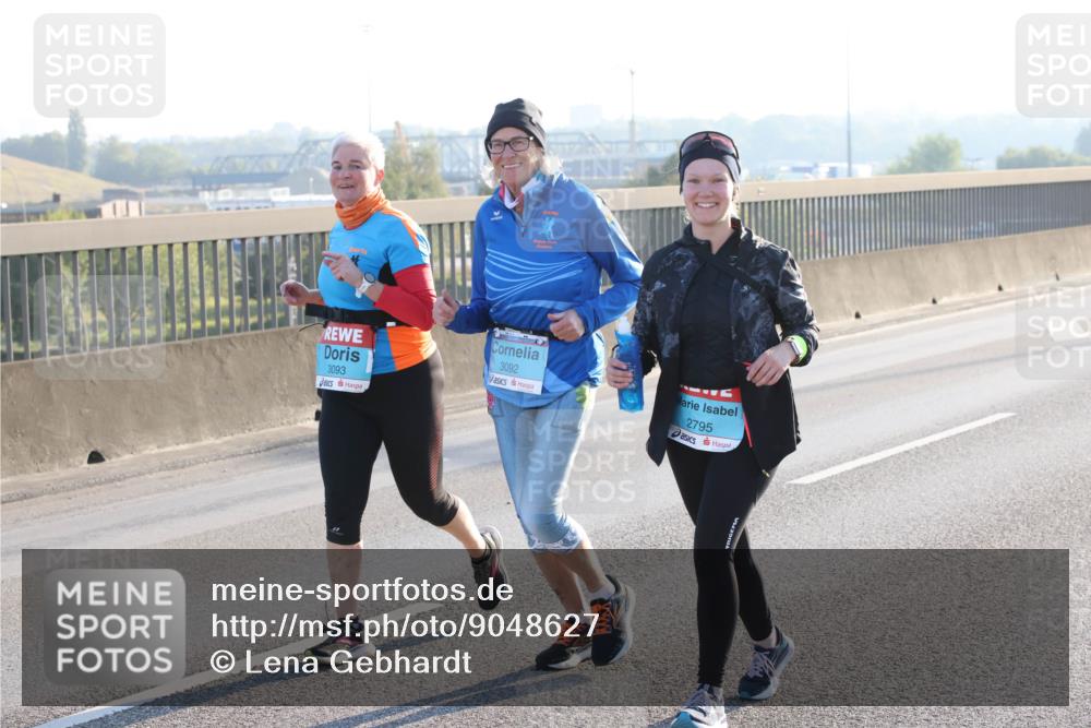 03.10.2025 - Köhlbrandbrückenlauf Lena Gebhardt http://msf.ph/oto/9048627 03.10.2025 09:30:47 Position 1 3093, 3092, 2795 meine-sportfotos.de