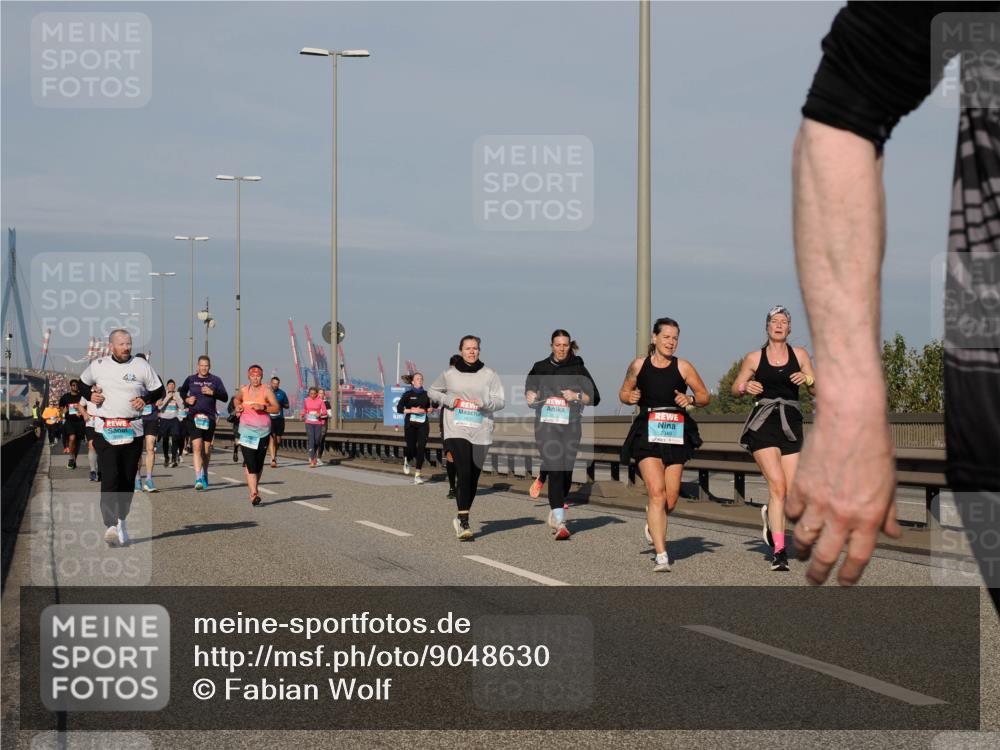 03.10.2025 - Köhlbrandbrückenlauf Fabian Wolf http://msf.ph/oto/9048630 03.10.2025 10:00:38 Position 3 2349 meine-sportfotos.de