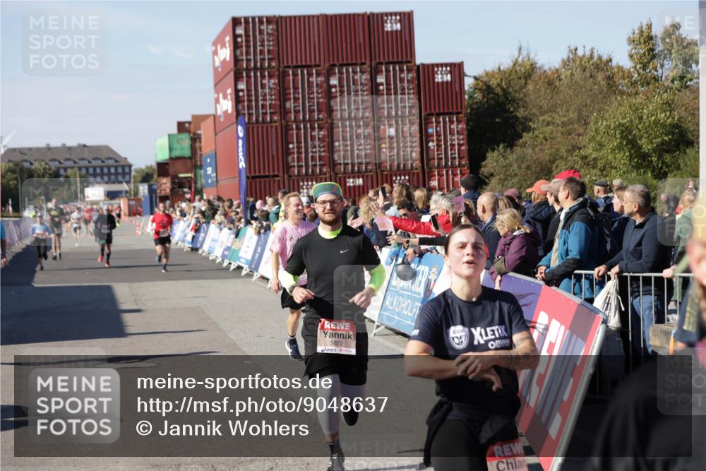 03.10.2025 - Köhlbrandbrückenlauf Jannik Wohlers http://msf.ph/oto/9048637 03.10.2025 13:07:24 Ziel 4113, 4287, 4288, 4590, 4636, 4649, 4794, 4806, 5645, 5646, 5870, 5872, 6459 meine-sportfotos.de