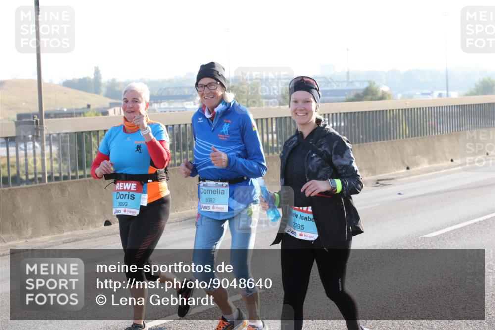 03.10.2025 - Köhlbrandbrückenlauf Lena Gebhardt http://msf.ph/oto/9048640 03.10.2025 09:30:48 Position 1 3093, 3092, 2795 meine-sportfotos.de