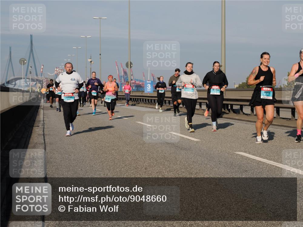 03.10.2025 - Köhlbrandbrückenlauf Fabian Wolf http://msf.ph/oto/9048660 03.10.2025 10:00:38 Position 3 3698, 2349, 1831 meine-sportfotos.de