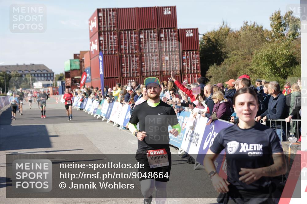 03.10.2025 - Köhlbrandbrückenlauf Jannik Wohlers http://msf.ph/oto/9048664 03.10.2025 13:07:24 Ziel 4113, 4287, 4288, 4590, 4636, 4649, 4794, 4806, 5645, 5646, 5870, 5872, 6459 meine-sportfotos.de