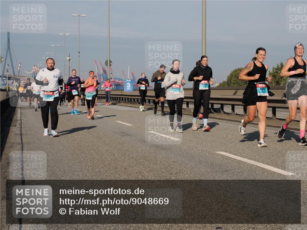 03.10.2025 - Köhlbrandbrückenlauf Fabian Wolf http://msf.ph/oto/9048669 03.10.2025 10:00:39 Position 3 3 meine-sportfotos.de