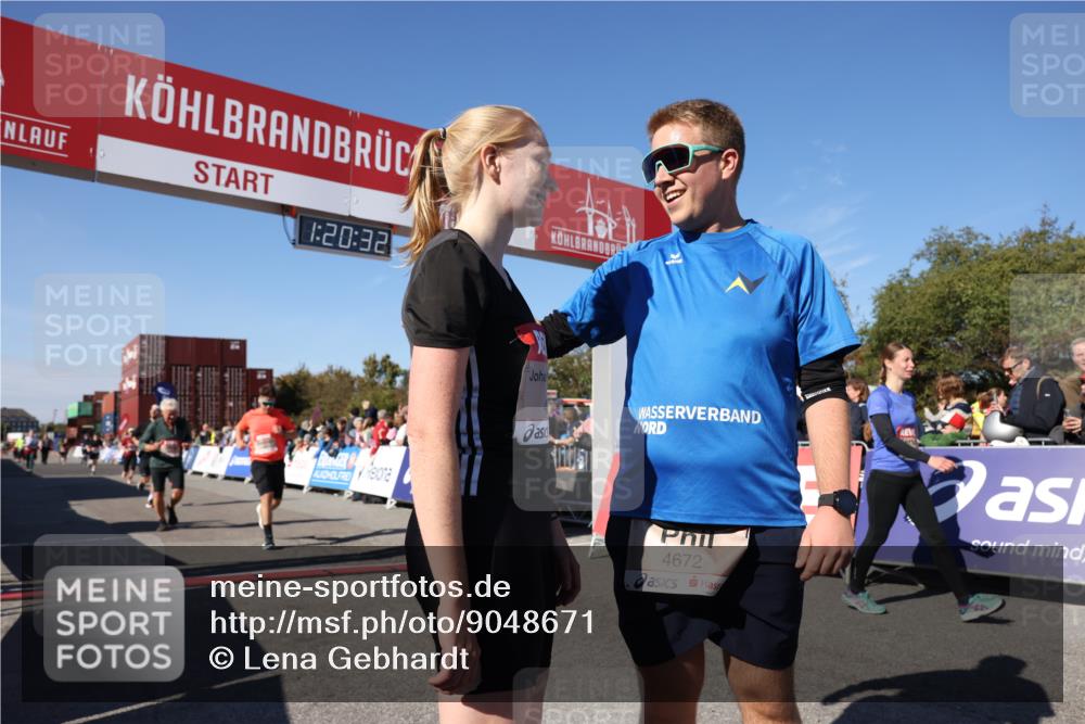 03.10.2025 - Köhlbrandbrückenlauf Lena Gebhardt http://msf.ph/oto/9048671 03.10.2025 13:20:33 Ziel 4269, 4385, 4570, 4591, 4672, 4739, 4790, 4859, 5082, 5208, 5543, 5631, 5790, 6777, 6807 meine-sportfotos.de