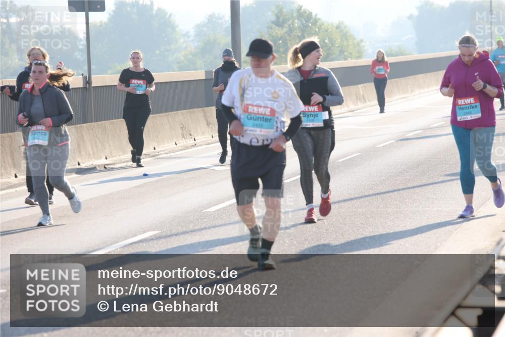 03.10.2025 - Köhlbrandbrückenlauf Lena Gebhardt http://msf.ph/oto/9048672 03.10.2025 09:30:50 Position 1 2425, 2666 meine-sportfotos.de