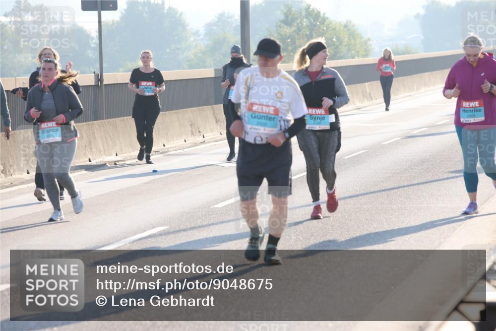 03.10.2025 - Köhlbrandbrückenlauf Lena Gebhardt http://msf.ph/oto/9048675 03.10.2025 09:30:50 Position 1 2425, 2666 meine-sportfotos.de