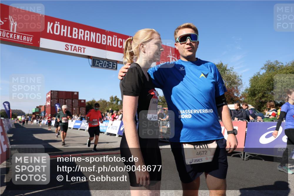 03.10.2025 - Köhlbrandbrückenlauf Lena Gebhardt http://msf.ph/oto/9048677 03.10.2025 13:20:33 Ziel 4269, 4385, 4570, 4591, 4672, 4739, 4790, 4859, 5082, 5208, 5543, 5631, 5790, 6777, 6807 meine-sportfotos.de
