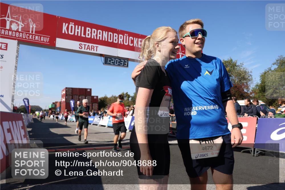 03.10.2025 - Köhlbrandbrückenlauf Lena Gebhardt http://msf.ph/oto/9048688 03.10.2025 13:20:34 Ziel 4269, 4385, 4570, 4591, 4672, 4739, 4790, 4859, 5082, 5208, 5543, 5631, 5790, 6777, 6807 meine-sportfotos.de