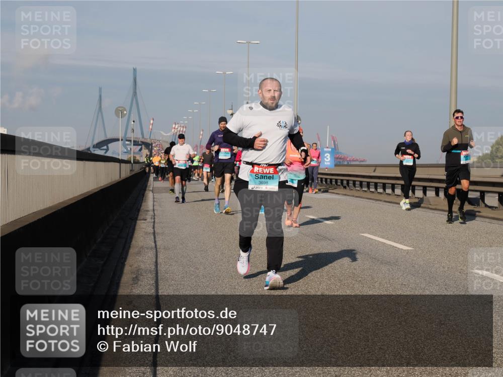 03.10.2025 - Köhlbrandbrückenlauf Fabian Wolf http://msf.ph/oto/9048747 03.10.2025 10:00:41 Position 3 3, 3698 meine-sportfotos.de