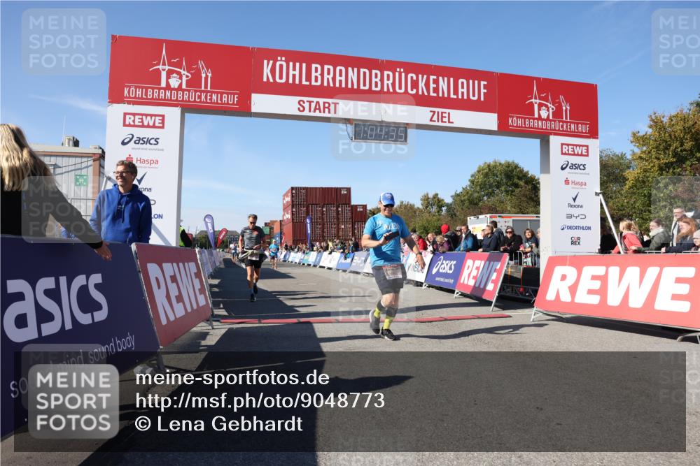 03.10.2025 - Köhlbrandbrückenlauf Lena Gebhardt http://msf.ph/oto/9048773 03.10.2025 13:04:36 Ziel 4055, 4117, 4198, 4247, 4665, 4713, 4724, 4836, 4995, 5948, 6018, 6092 meine-sportfotos.de
