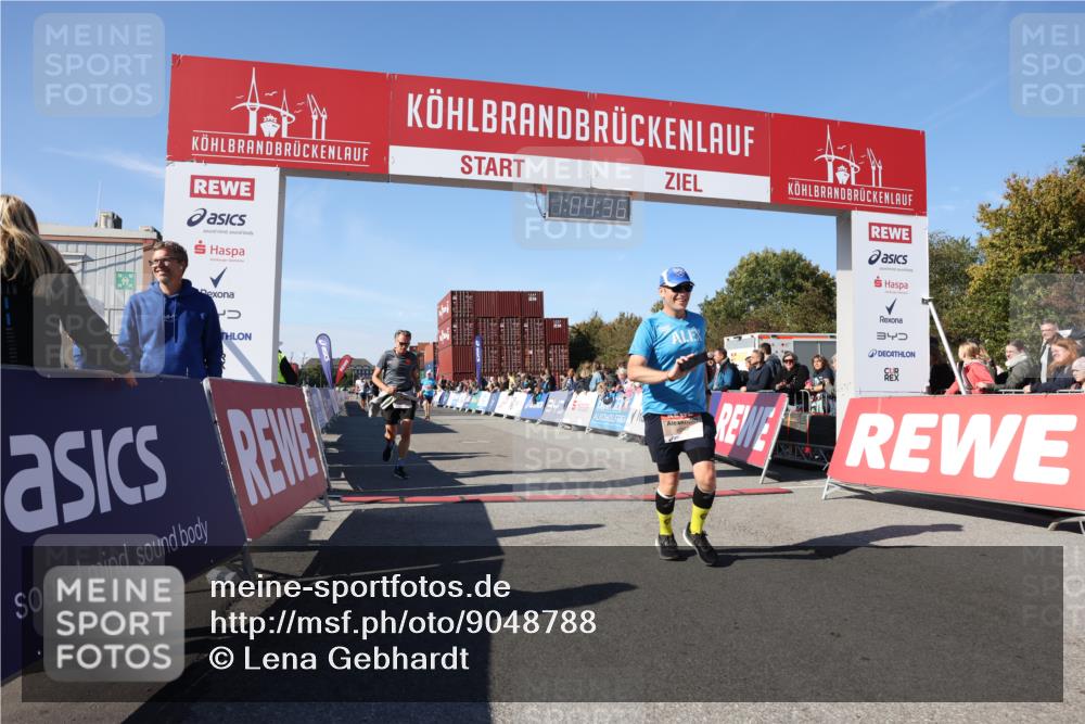 03.10.2025 - Köhlbrandbrückenlauf Lena Gebhardt http://msf.ph/oto/9048788 03.10.2025 13:04:36 Ziel 4055, 4117, 4198, 4247, 4665, 4713, 4724, 4836, 4995, 5948, 6018, 6092 meine-sportfotos.de