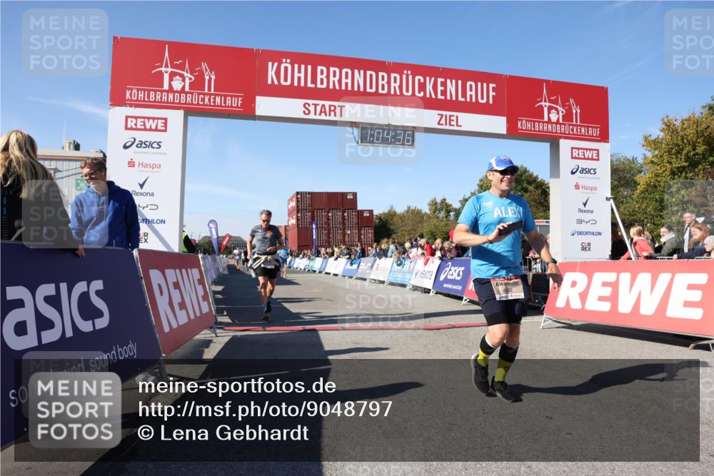 03.10.2025 - Köhlbrandbrückenlauf Lena Gebhardt http://msf.ph/oto/9048797 03.10.2025 13:04:36 Ziel 4055, 4117, 4198, 4247, 4665, 4713, 4724, 4836, 4995, 5948, 6018, 6092 meine-sportfotos.de
