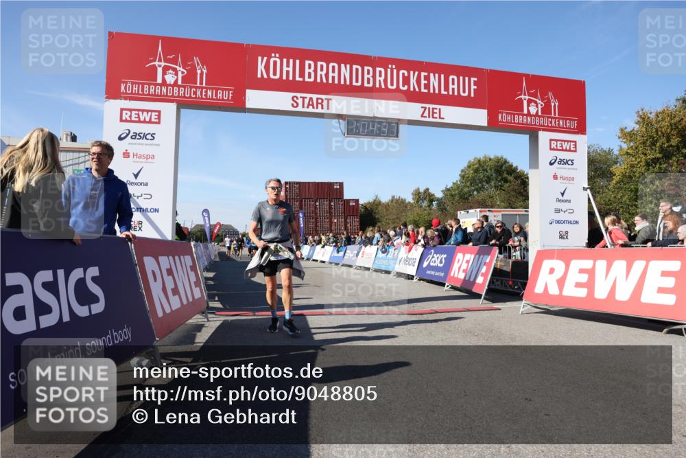 03.10.2025 - Köhlbrandbrückenlauf Lena Gebhardt http://msf.ph/oto/9048805 03.10.2025 13:04:37 Ziel 4055, 4246, 4247, 4665, 4713, 4724, 4836, 4995, 5948, 6018, 6092, 6470 meine-sportfotos.de