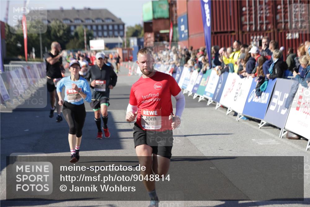 03.10.2025 - Köhlbrandbrückenlauf Jannik Wohlers http://msf.ph/oto/9048814 03.10.2025 13:07:29 Ziel 4113, 4254, 4287, 4288, 4375, 4590, 4636, 4649, 4794, 4806, 5645, 5646, 5870, 5872, 6459 meine-sportfotos.de