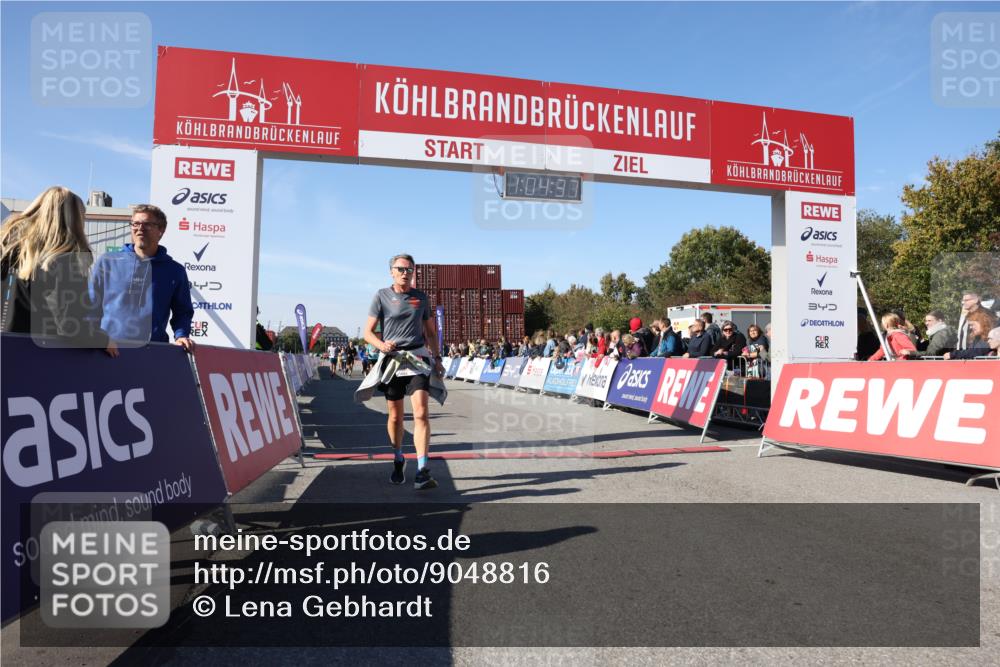 03.10.2025 - Köhlbrandbrückenlauf Lena Gebhardt http://msf.ph/oto/9048816 03.10.2025 13:04:38 Ziel 4022, 4055, 4236, 4246, 4247, 4713, 4724, 4831, 5948, 6018, 6092, 6470 meine-sportfotos.de