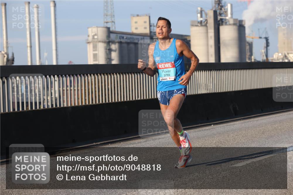 03.10.2025 - Köhlbrandbrückenlauf Lena Gebhardt http://msf.ph/oto/9048818 03.10.2025 09:31:32 Position 1 3769 meine-sportfotos.de