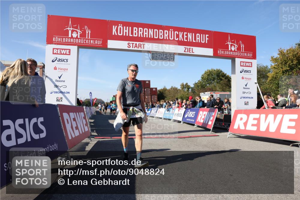 03.10.2025 - Köhlbrandbrückenlauf Lena Gebhardt http://msf.ph/oto/9048824 03.10.2025 13:04:38 Ziel 4022, 4055, 4236, 4246, 4247, 4713, 4724, 4831, 5948, 6018, 6092, 6470 meine-sportfotos.de