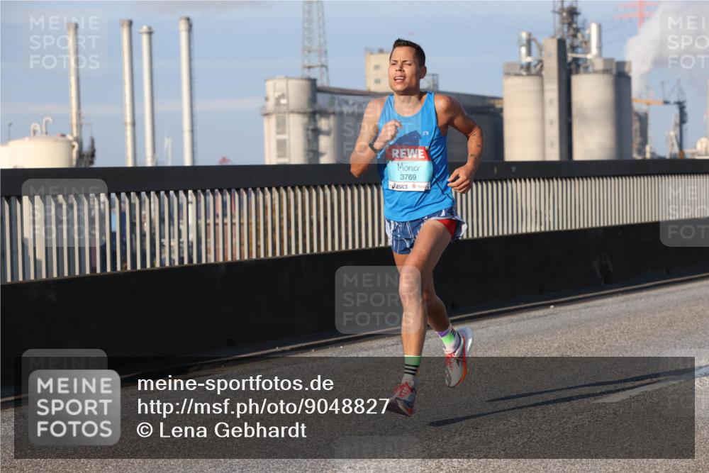 03.10.2025 - Köhlbrandbrückenlauf Lena Gebhardt http://msf.ph/oto/9048827 03.10.2025 09:31:32 Position 1 3769 meine-sportfotos.de