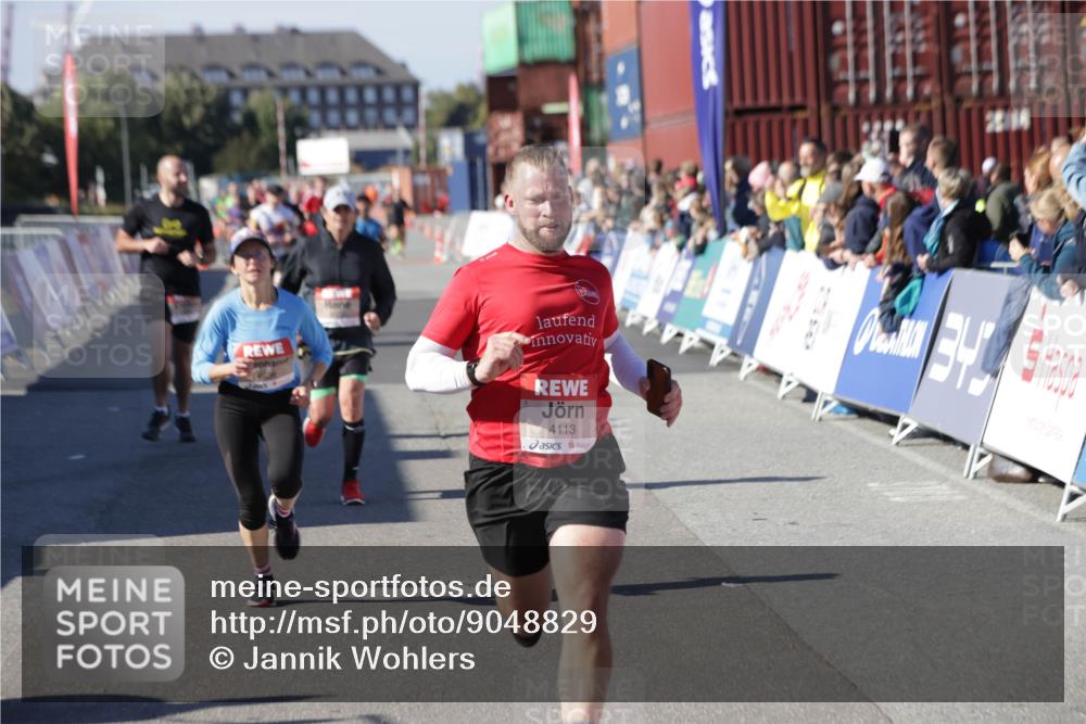 03.10.2025 - Köhlbrandbrückenlauf Jannik Wohlers http://msf.ph/oto/9048829 03.10.2025 13:07:29 Ziel 4113, 4254, 4287, 4288, 4375, 4590, 4636, 4649, 4794, 4806, 5645, 5646, 5870, 5872, 6459 meine-sportfotos.de